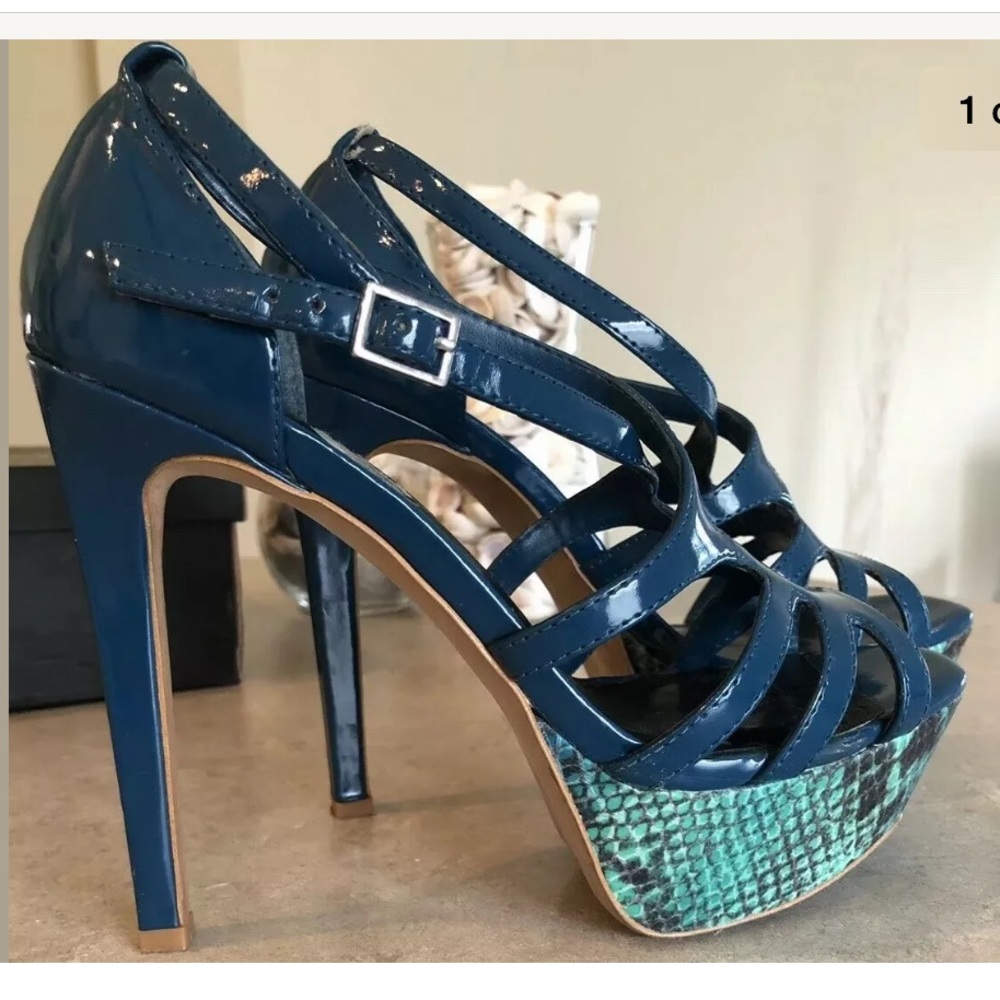 Jessica Simpson Green Gladiator Platform Heels 6